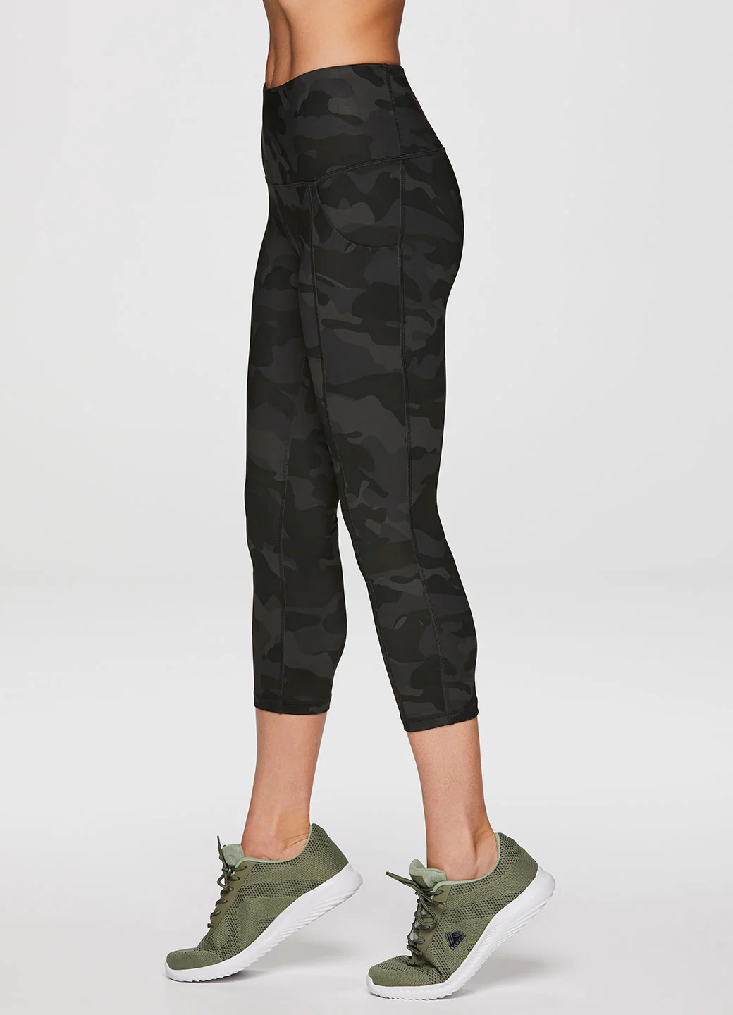 Prime Ultimate Camo Capri - Image 10