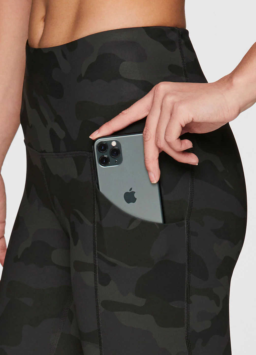 Prime Ultimate Camo Capri - Image 7